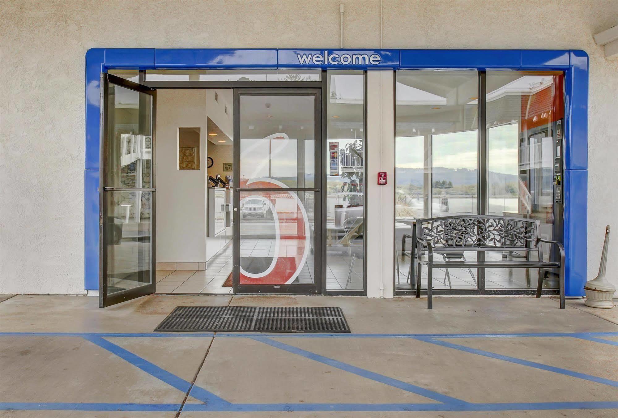 Motel 6-Coos Bay, Or מראה חיצוני תמונה